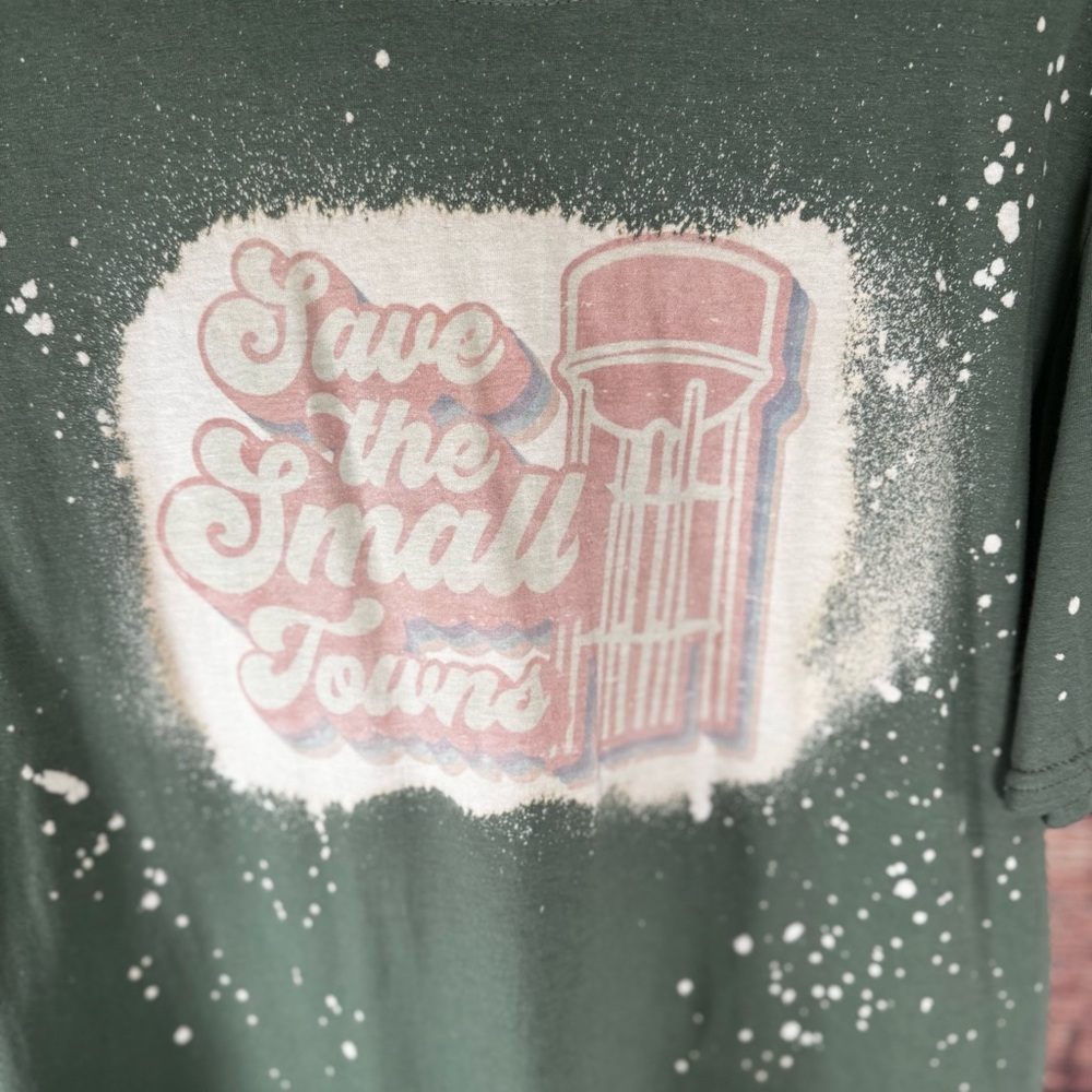 Gildan Save the Small‎ Towns Graphic T-Shirt Green Bleach Splatter Mens Large - Picture 2 of 12